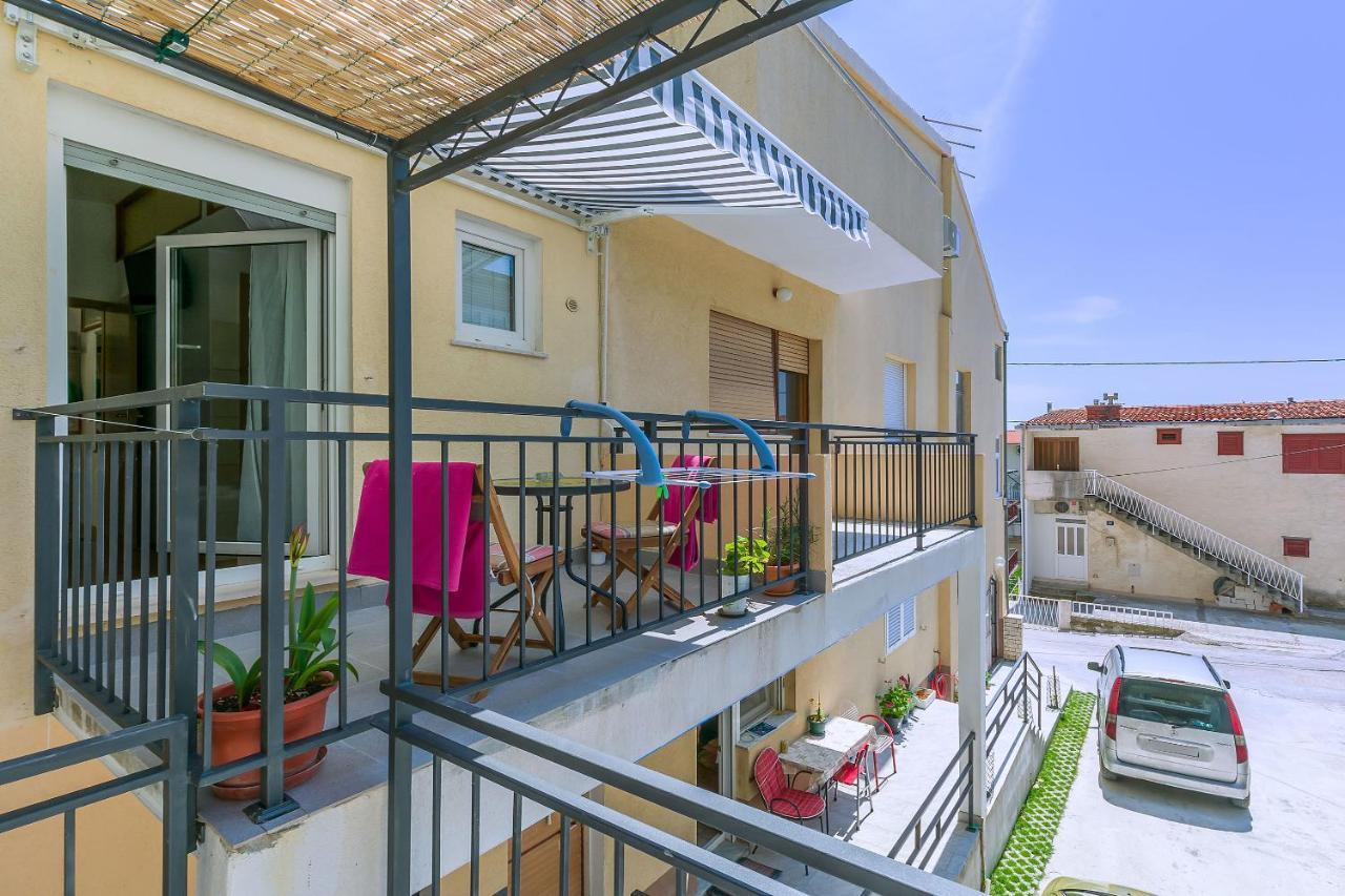Apartment Ivanka Omiš Exteriör bild