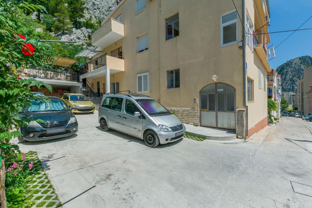 Apartment Ivanka Omiš Exteriör bild