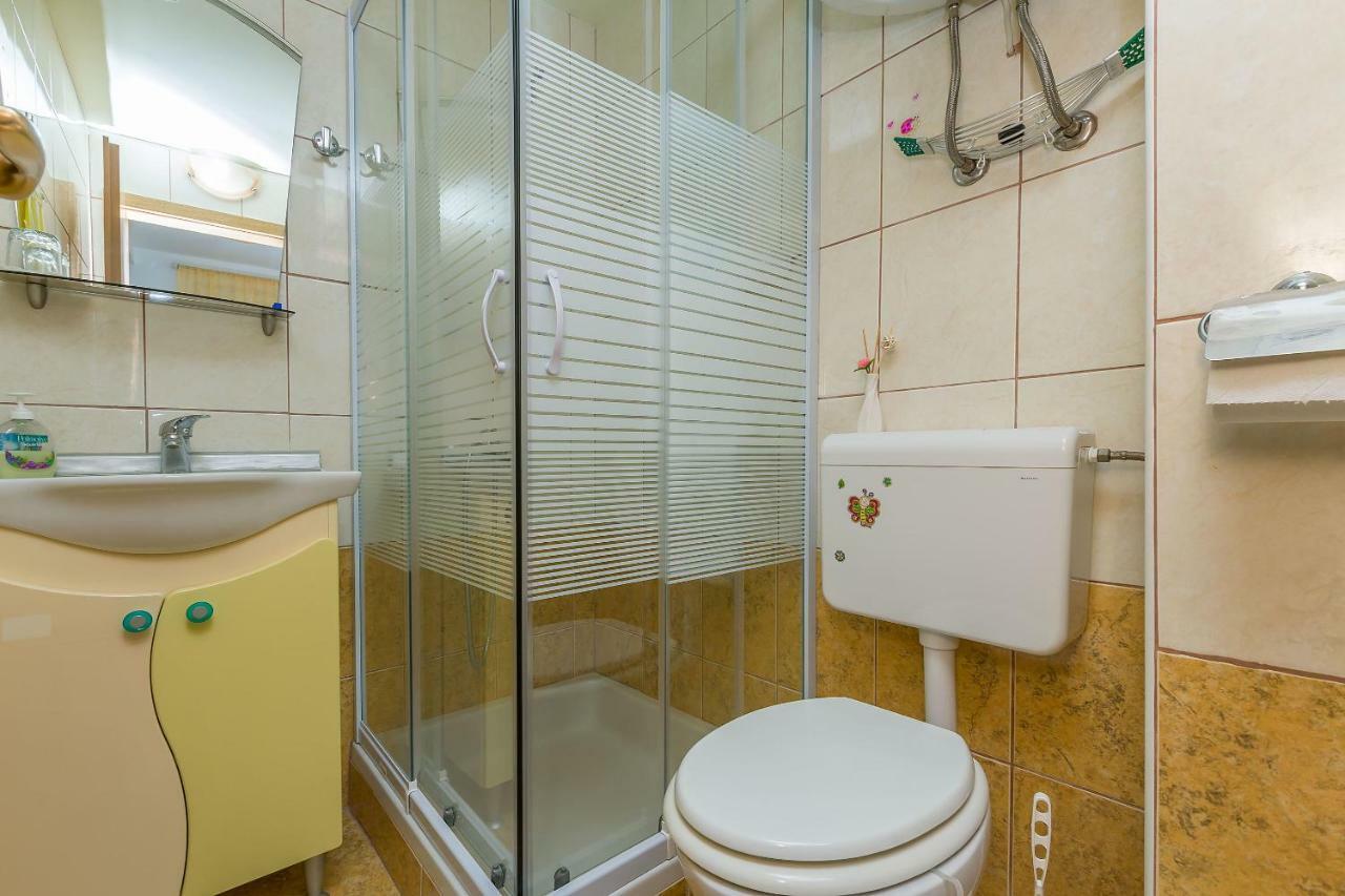 Apartment Ivanka Omiš Exteriör bild