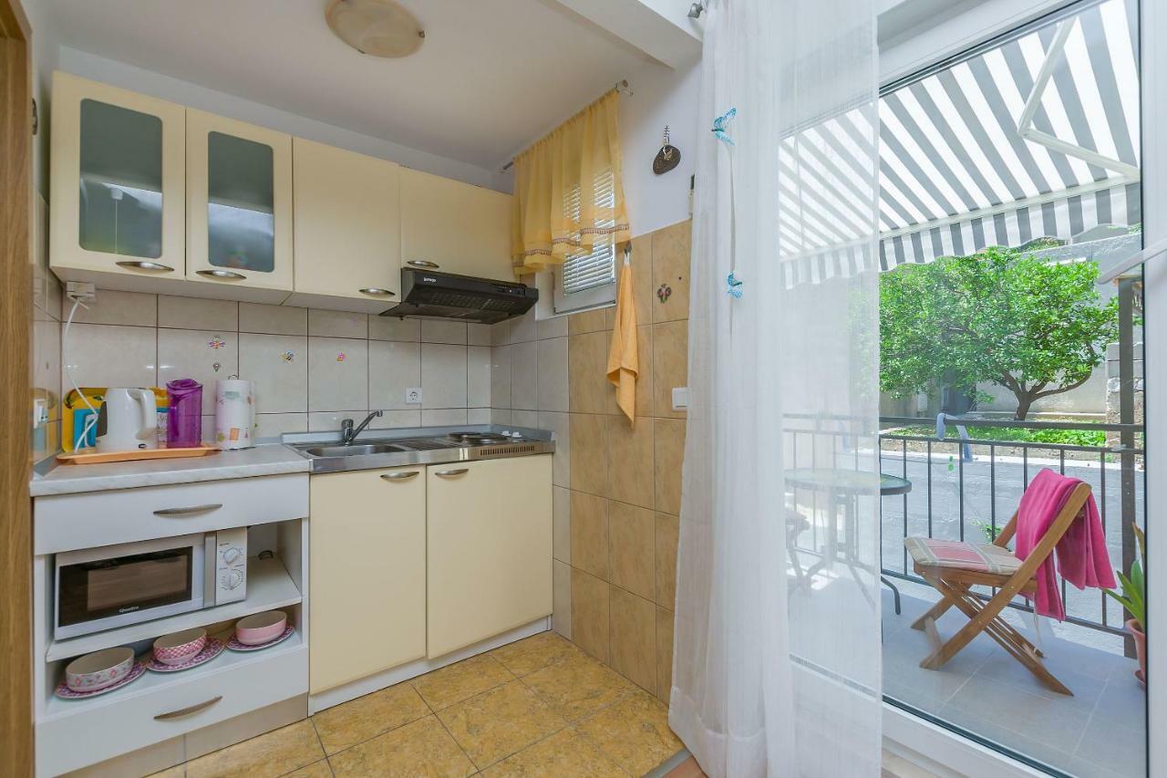 Apartment Ivanka Omiš Exteriör bild