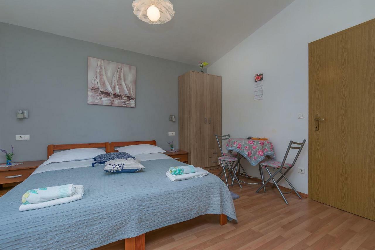 Apartment Ivanka Omiš Exteriör bild